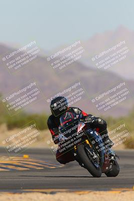 media/Nov-06-2023-Moto Forza (Mon) [[ce023d0744]]/3-Intermediate Group/Session 3 (Turn 5)/
